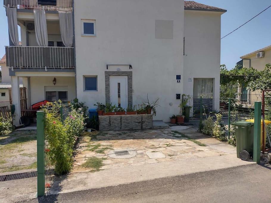 Beautiful Apartment With 2 Terraces And A Parking Space Kaštela Exterior foto