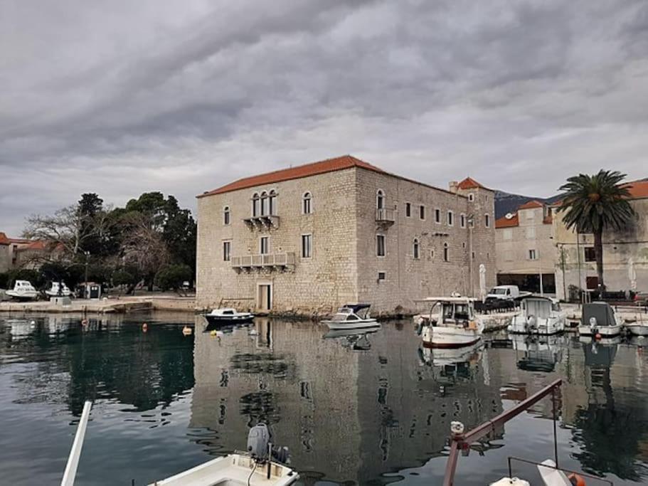 Beautiful Apartment With 2 Terraces And A Parking Space Kaštela Exterior foto
